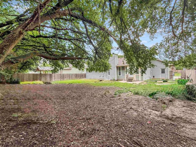 2327 N Brandon, Wichita, KS 67226