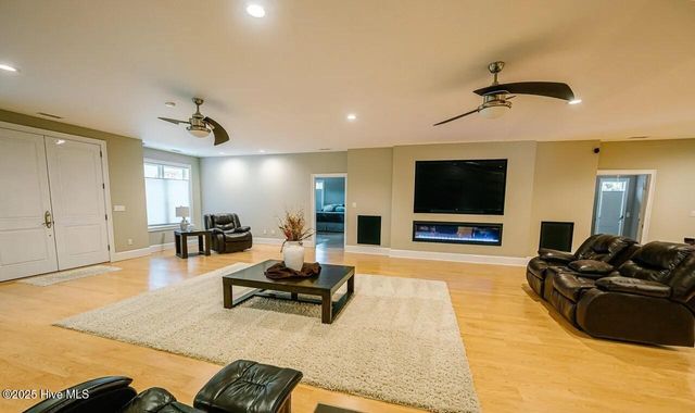 518 Edwards Road, Jacksonville, NC 28540