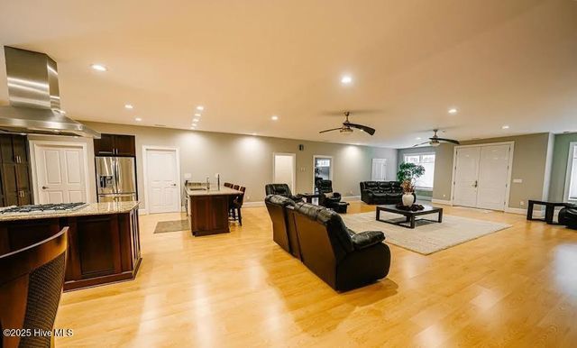 518 Edwards Road, Jacksonville, NC 28540