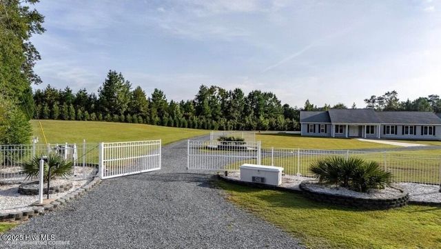 518 Edwards Road, Jacksonville, NC 28540