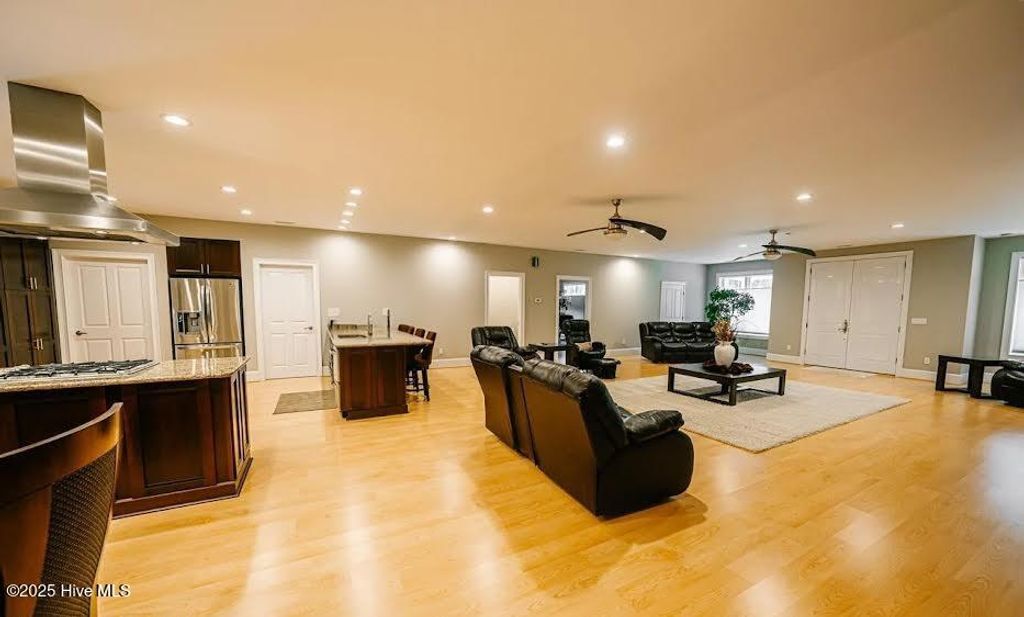 Image 16 of property listing at 518 Edwards Road, Jacksonville, NC 28540