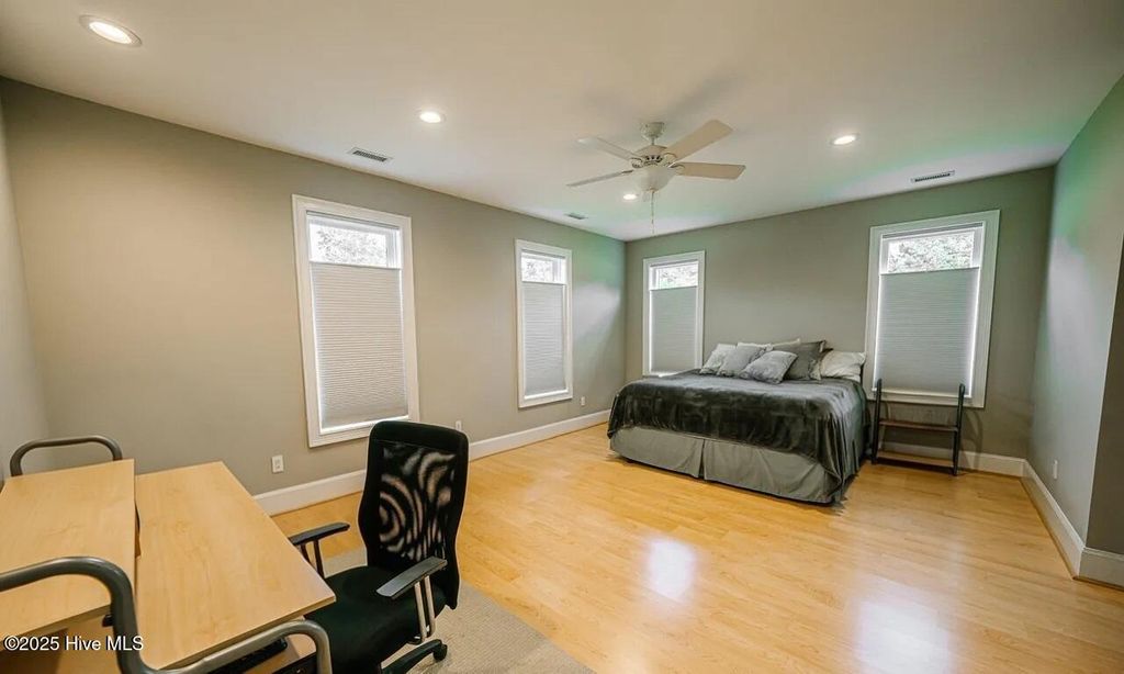 Image 35 of property listing at 518 Edwards Road, Jacksonville, NC 28540