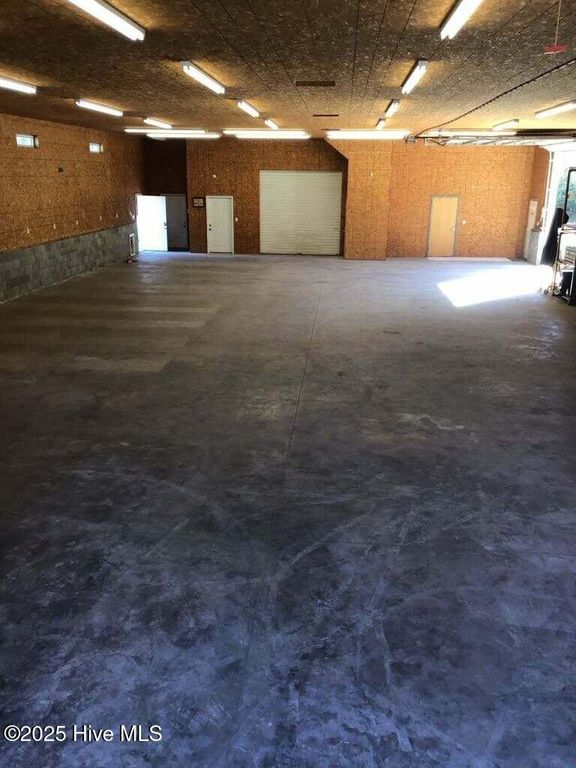 Image 64 of property listing at 518 Edwards Road, Jacksonville, NC 28540