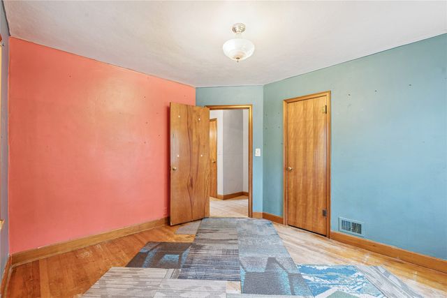 1495 Hickory Avenue, New Sharon, IA 50207