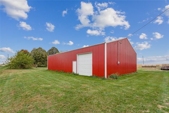 1495 Hickory Avenue, New Sharon, IA 50207