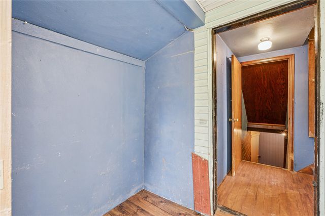 1495 Hickory Avenue, New Sharon, IA 50207