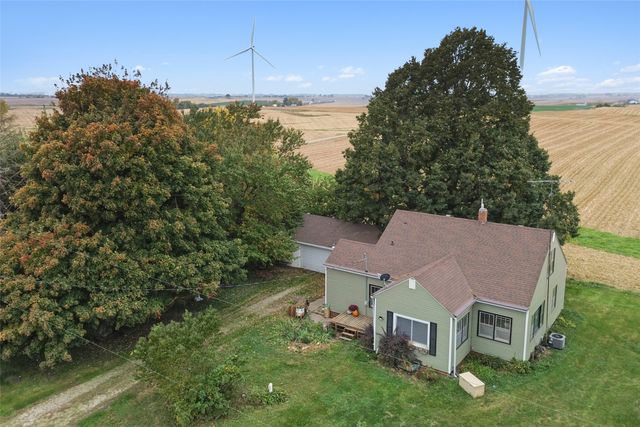 1495 Hickory Avenue, New Sharon, IA 50207