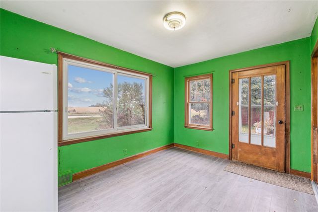 1495 Hickory Avenue, New Sharon, IA 50207