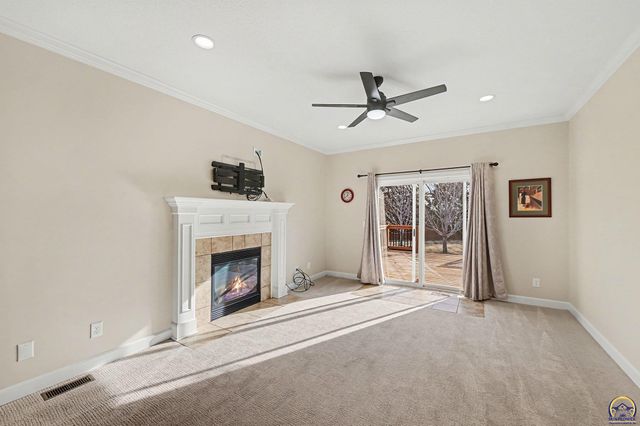 1020 Red Oaks PL, Topeka, KS 66615