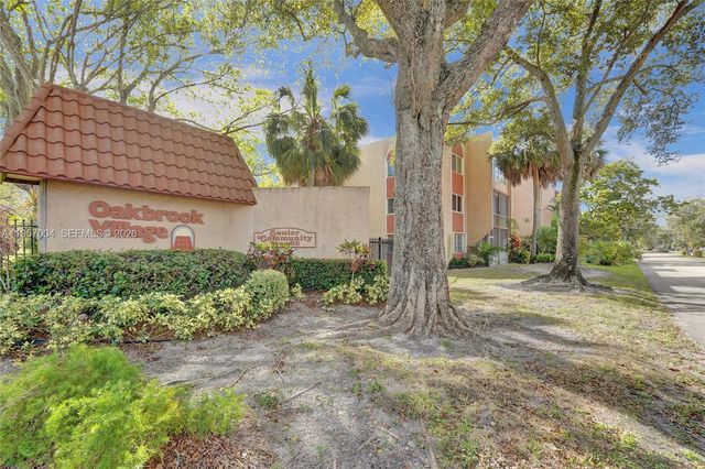 8260 SW 24th St 6210, North Lauderdale, FL 33068