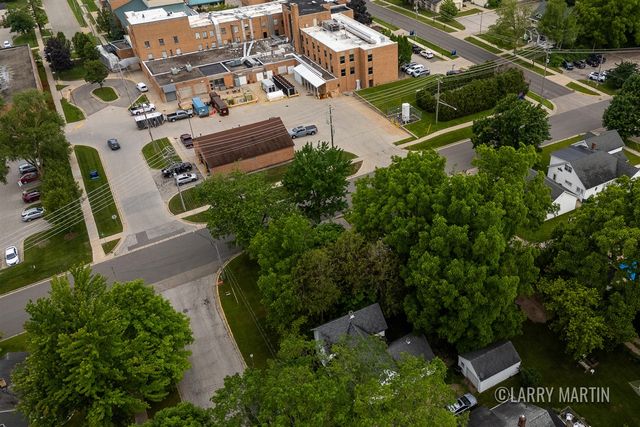 224 S Weaver Avenue, Fremont, MI 49412