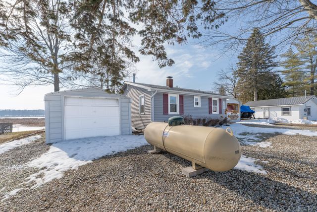 17863 Point Drive, Barryton Vlg-fork Twp, MI 49305