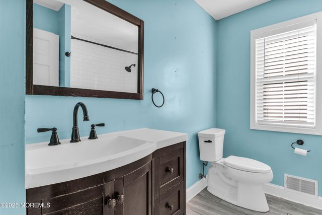 398 Riverdale Drive, Aberdeen, NJ 07735