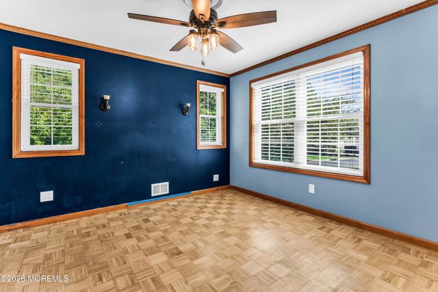 398 Riverdale Drive, Aberdeen, NJ 07735