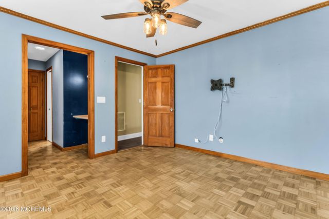 398 Riverdale Drive, Aberdeen, NJ 07735