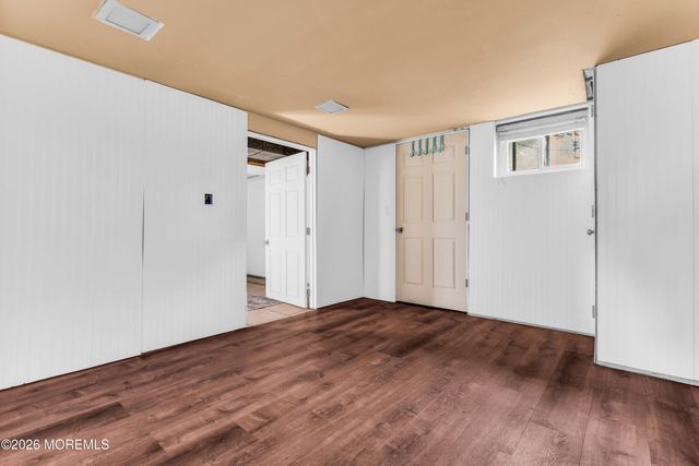 398 Riverdale Drive, Aberdeen, NJ 07735