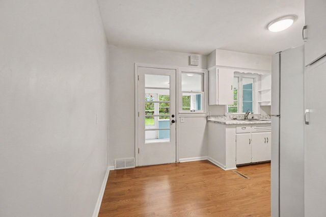 521 Hutchinson Street, Kalamazoo, MI 49008