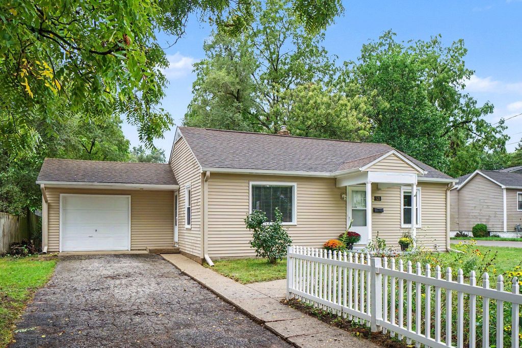 521 Hutchinson Street, Kalamazoo, MI 49008