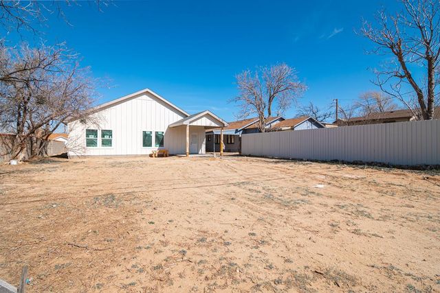 502 E 12th St, Big Spring, TX 79720