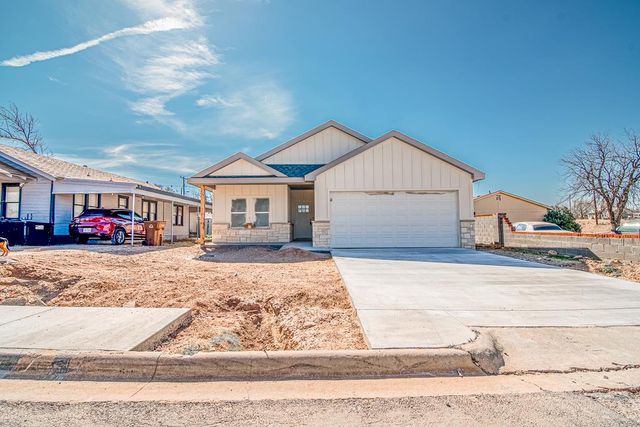 502 E 12th St, Big Spring, TX 79720