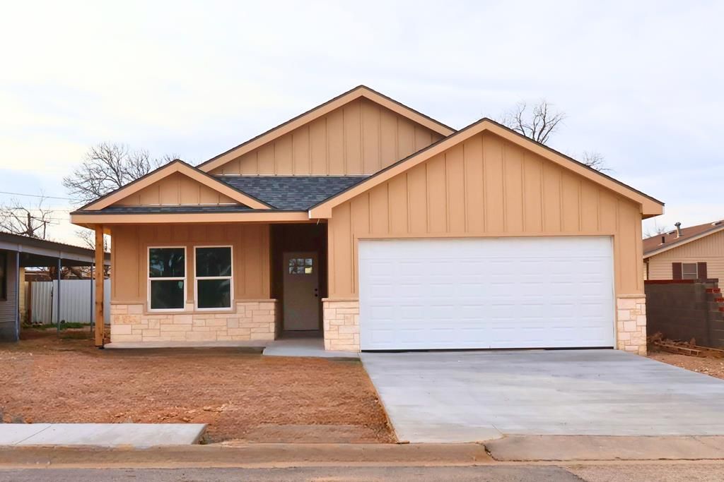 502 E 12th St, Big Spring, TX 79720