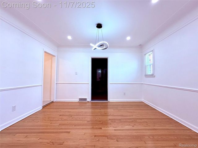 9905 Balfour Road, Detroit, MI 48224