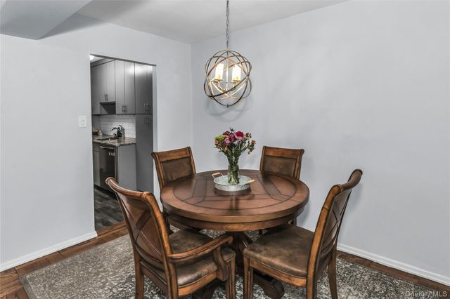 200 Atlantic Avenue 123, Lynbrook, NY 11563