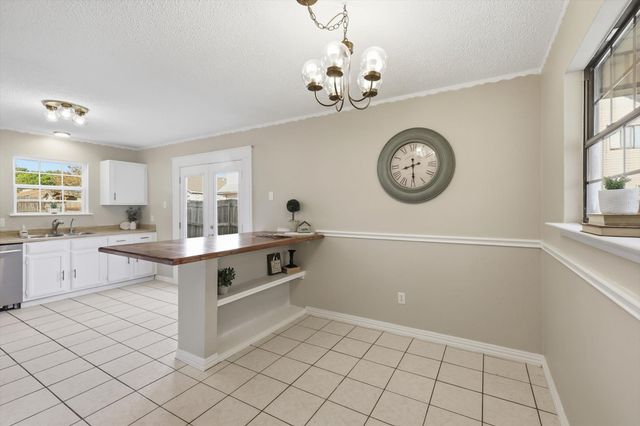 205 Callender Drive, Fort Worth, TX 76108