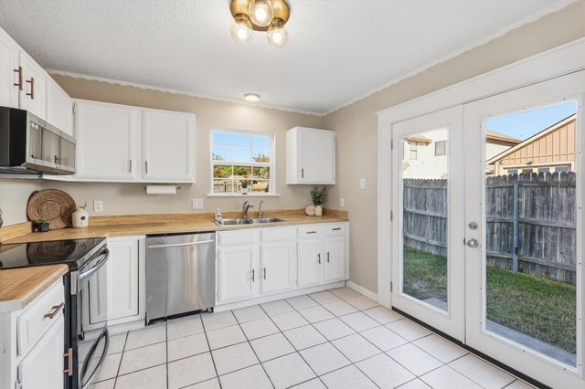 205 Callender Drive, Fort Worth, TX 76108