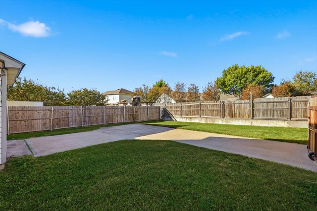 205 Callender Drive, Fort Worth, TX 76108