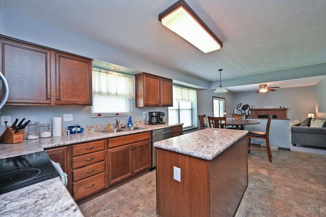 619 Quail Run Road, Middletown, OH 45042