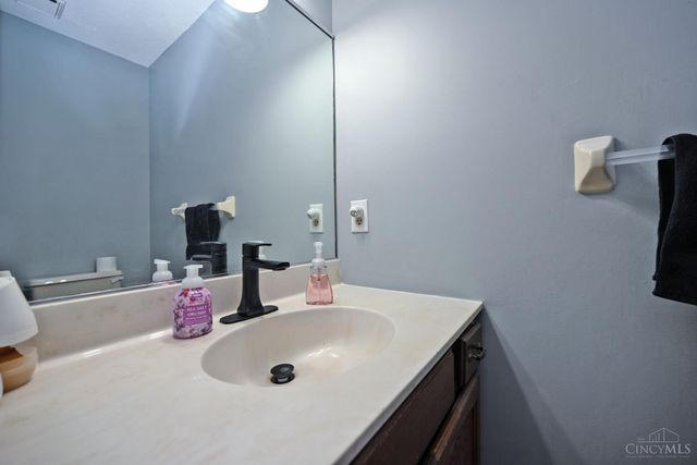 619 Quail Run Road, Middletown, OH 45042