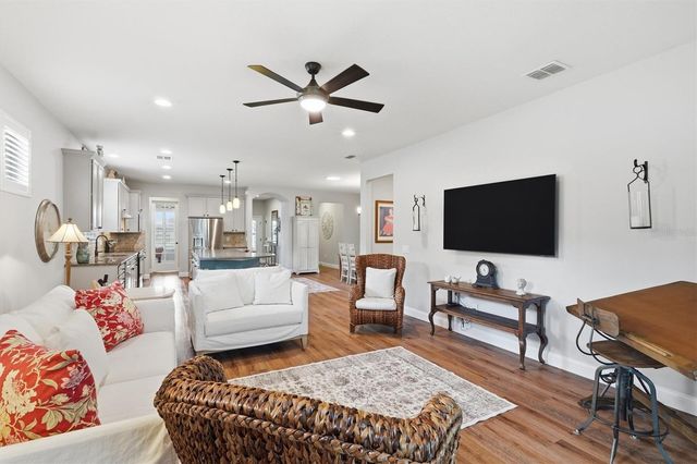 10049 SW 77TH LOOP, Ocala, FL 34481