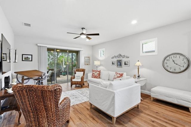10049 SW 77TH LOOP, Ocala, FL 34481