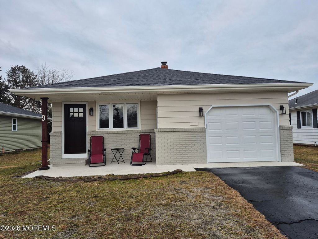 9 Frederiksted Street, Toms River, NJ 08757