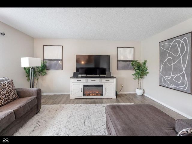 12957 E 131st Street, Fishers, IN 46037