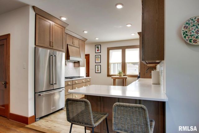 321 S 23RD Street, Quincy, IL 62301