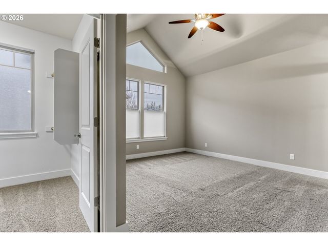 15450 Se ECKERT Ln, Damascus, OR 97089