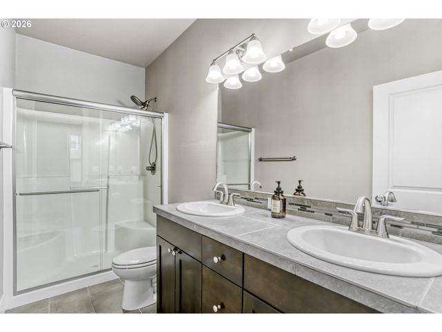 15450 Se ECKERT Ln, Damascus, OR 97089