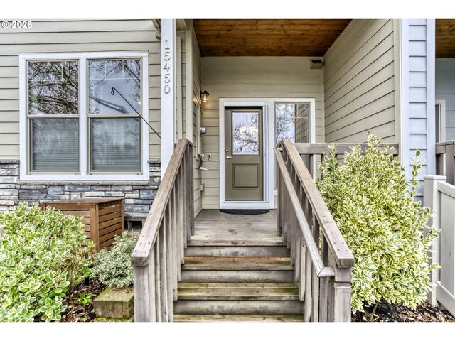 15450 Se ECKERT Ln, Damascus, OR 97089