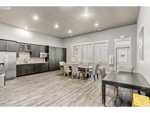 15450 Se ECKERT Ln, Damascus, OR 97089