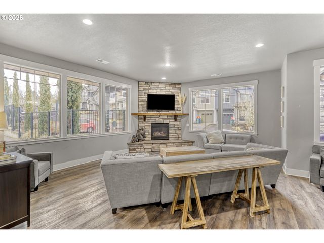 15450 Se ECKERT Ln, Damascus, OR 97089