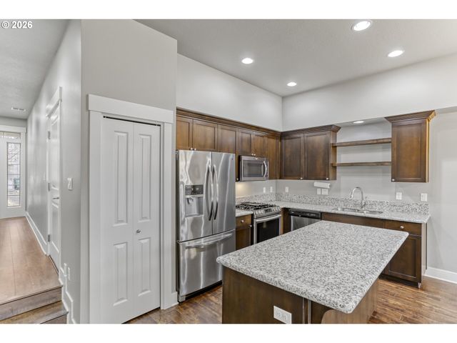 15450 Se ECKERT Ln, Damascus, OR 97089