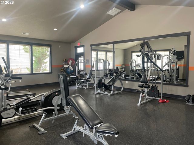 15450 Se ECKERT Ln, Damascus, OR 97089