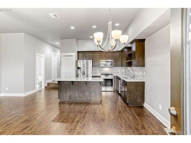 15450 Se ECKERT Ln, Damascus, OR 97089