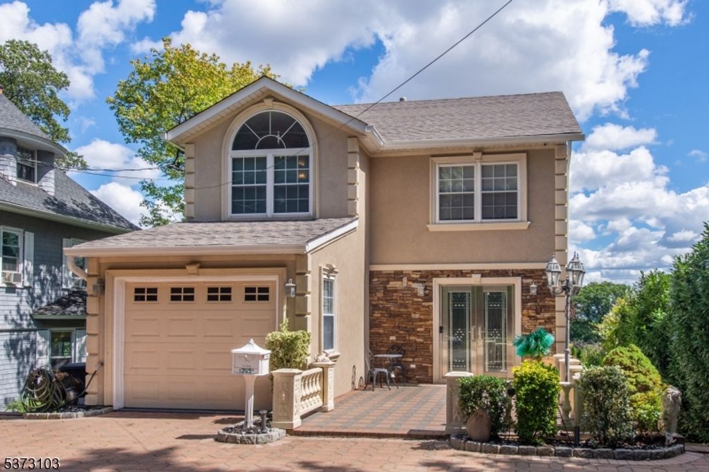 1243 Valley Rd, Clifton City, NJ 07043