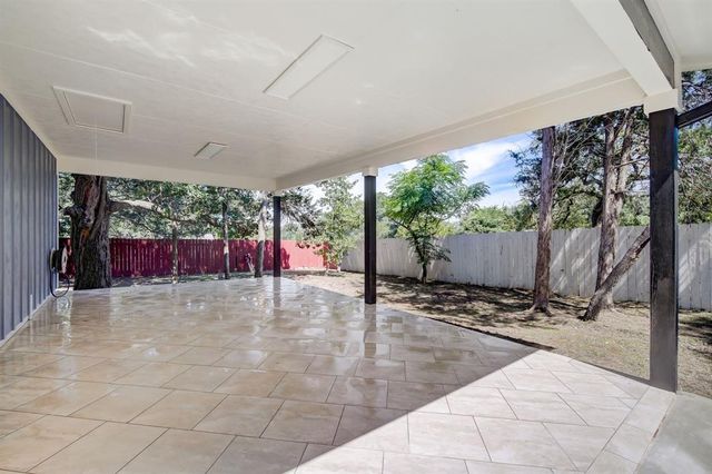 146 Shadow Oak DR, Bastrop, TX 78602