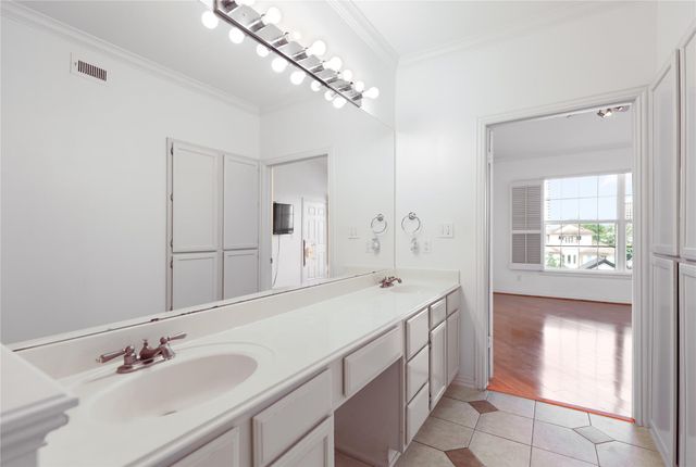 2111 Welch St Street A315, Houston, TX 77019