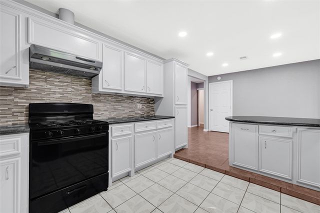 710 Woodhue Street, Channelview, TX 77530