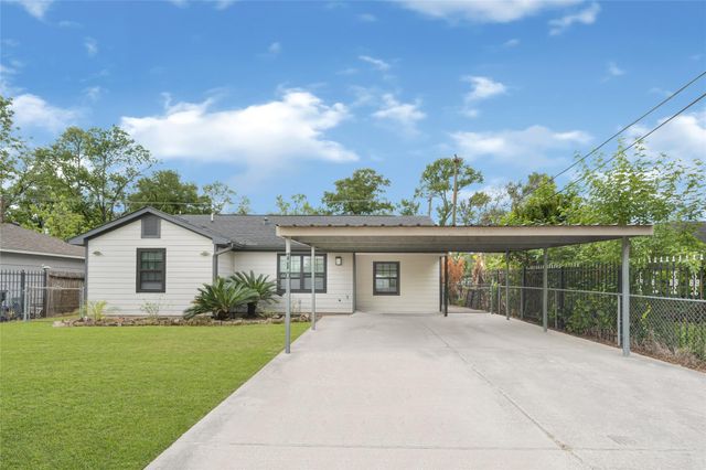 710 Woodhue Street, Channelview, TX 77530